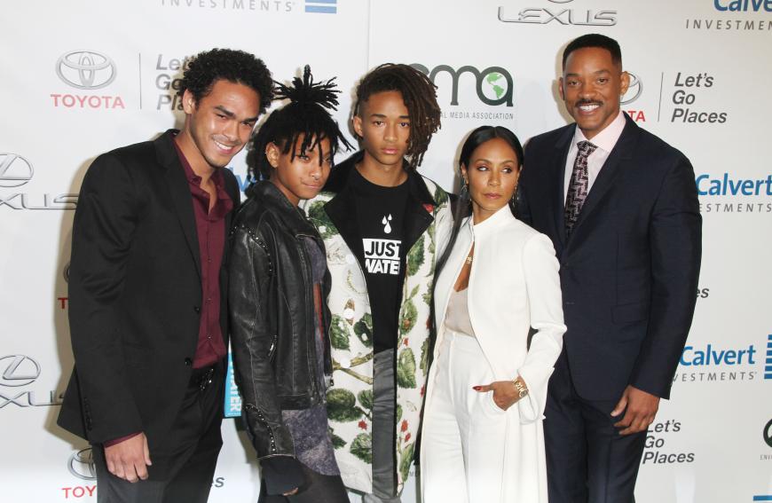Das Paar hat zwei gemeinsame Kinder: Sohn Jaden (m.) und Tochter Willow, (2. v. l.). Sohn Trey (l.) stammt aus der ersten Ehe von Will Smith mit Sheree Zampino.