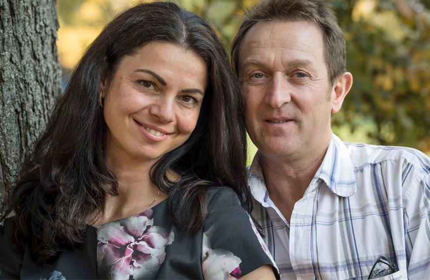 Was für eine Überraschung! Lena und Bauer Bernhard sind ein Paar ...