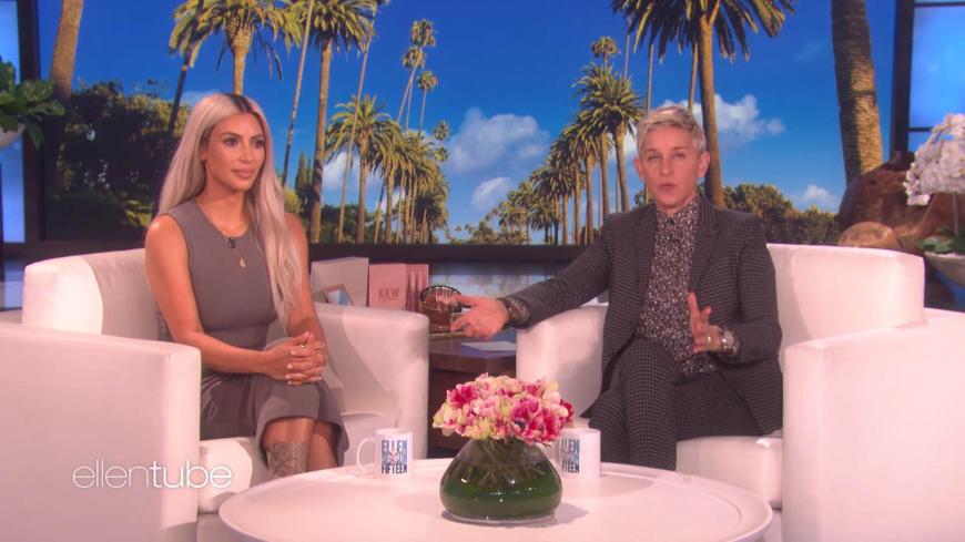 Nicht nur die Fans, auch die Promis lieben die Show. Kim Kardashian ist regelmäßig zu Gast bei Ellen.