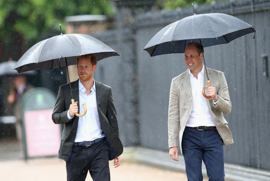 ... Harrys Verhalten soll auch einen Keil zwischen ihn und Bruder William getrieben haben.
