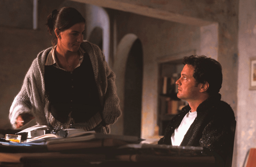 Jamie und Aurelia
Der unglückliche, von seiner Freundin mit seinem eigenen Bruder betrogene Schriftsteller Jamie (Colin Firth) fährt wie jedes Jahr im Winter nach Südfrankreich, um dort an seinem Buch zu arbeiten und verliebt sich in seine portugiesische Haushälterin Aurelia (Lucia Moniz). Sie spricht kein Wort Englisch und er kein Portugiesisch. Mit seiner unbeholfenen Art findet er jedoch Zugang zu ihrem Herzen.