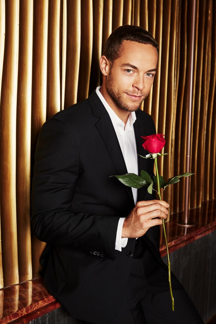 Im Januar geht der neue RTL-Rosenkavalier auf die Suche nach seiner Traumfrau und darf jede Woche seine Rosen verteilen.
