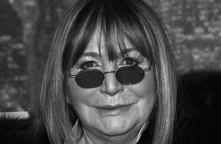 Große Trauer um Penny Marshall. Die Regisseurin und Schauspielerin starb im Alter von 75 Jahren. Die starke Frau wurde unter anderem durch die Streifen „Big“ mit Tom Hanks und „Zeit des Erwachens“ mit Robert De Niro berühmt. „Sie wird vermisst werden. Möge sie in Frieden ruhen“, sagte der Schauspieler. Penny Marshall starb an den Folgen von Diabetes in ihrem Haus in Los Angeles, sagte ihre Sprecherin Michelle Bega gegenüber der Deutschen Presse-Agentur.