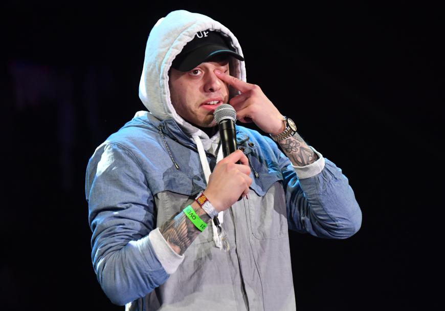 „Egal wie sehr das Internet oder irgendjemand versucht, mich dazu zu bringen, mich umzubringen. Das werde ich nicht“, hatte Pete Davidson noch am Anfang des Monats selbstbewusst gewittert, doch dann holten ihn die dunklen Gedanken doch ein.