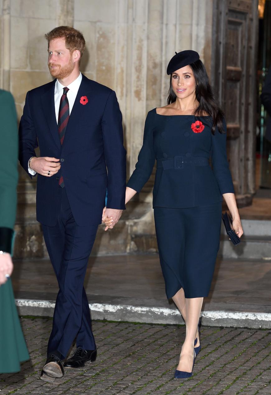 Angeblich war es Prinz Harrys Idee, dass seine junge Ehefrau mit Michelle Obama spricht. Der Prinz ist eng mit den Obamas befreundet.