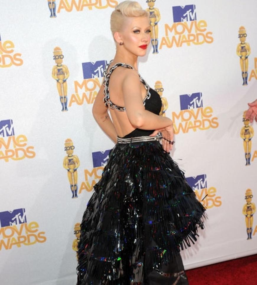Auffallen um jeden Preis! Christina Aguilera, weiß wie man es auf die Titelseiten schafft