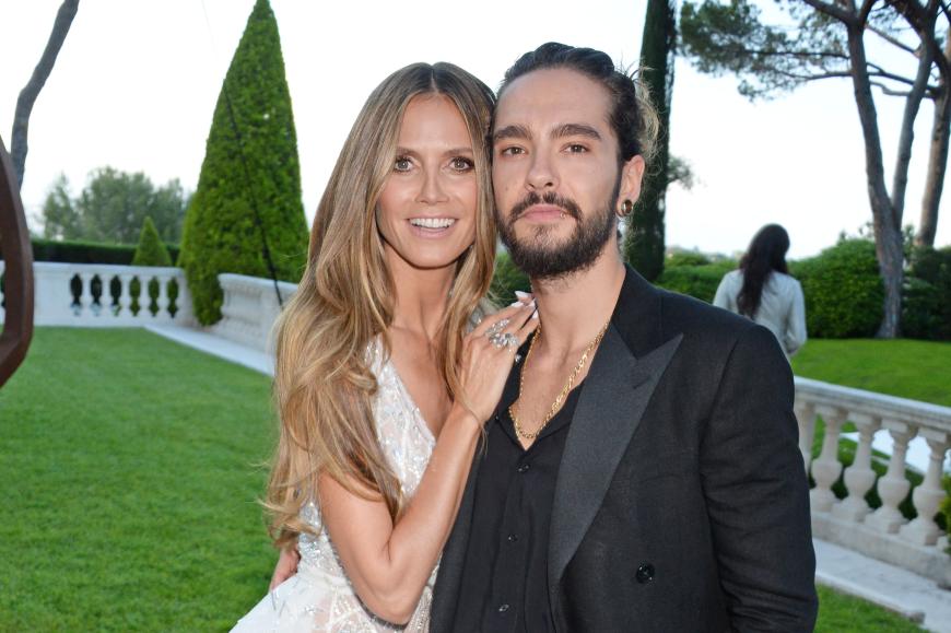 Heidi Klum ist bis über beide Ohren in Tom Klaulitz verliebt. Doch beim Thema Hochzeit hält sie sich bedeckt.