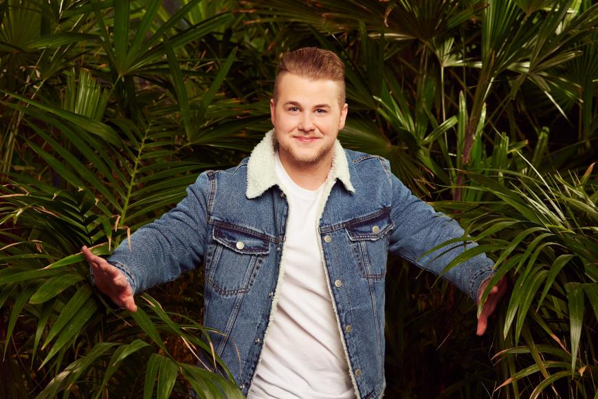 Felix van Deventer
Viele Zuschauer kennen den Schönling wohl besser als GZSZ-Star Jonas Seefeld. Doch genau DAS Image will Felix nun loswerden.