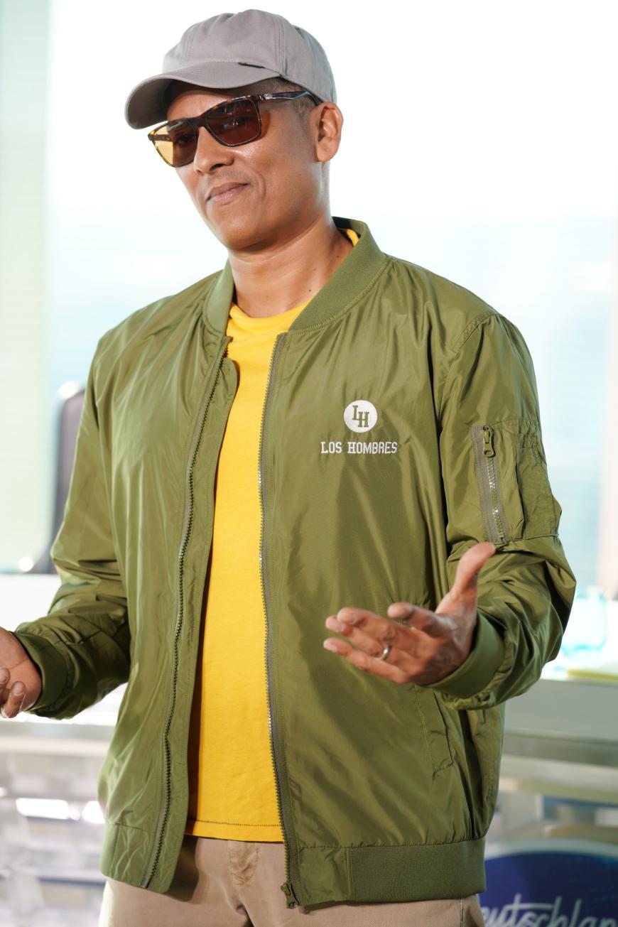 Xavier Naidoo sieht man meist nur mit einer Sonnenbrillle – immer wieder fragen die Fans, was dahinter steckt.