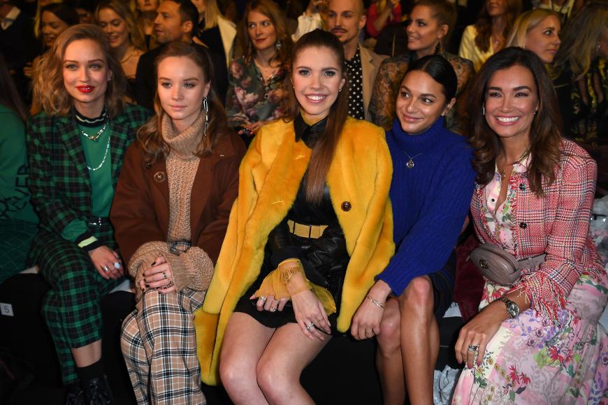 Star-Auflauf bei der der Fashionschau des Labels