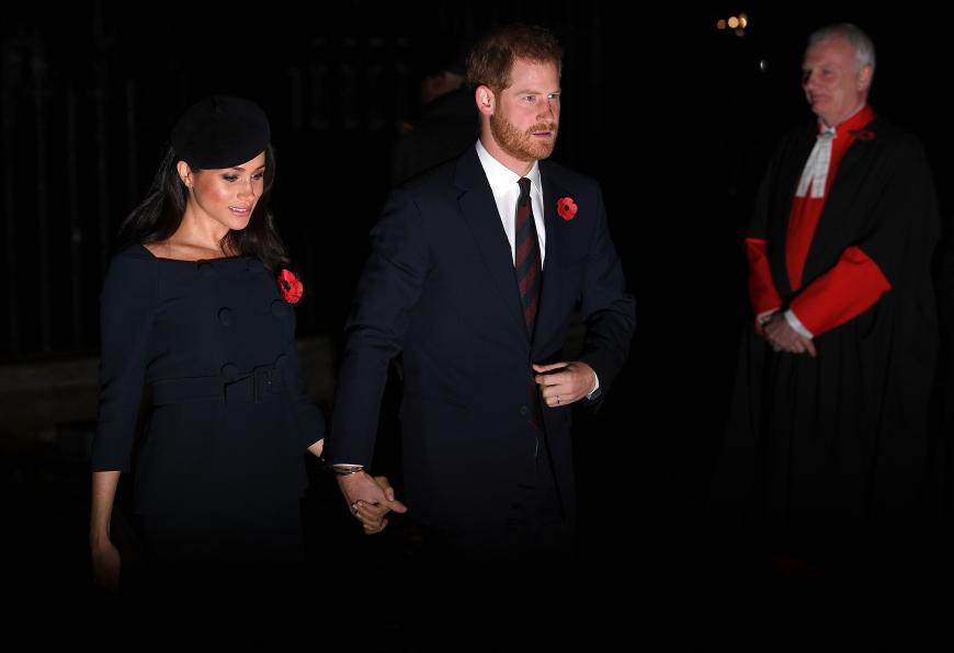 Wie sehr steht Prinz Harry unter Meghans Fuchtel? Glaubt man Palast-Insidern, viel zu sehr.