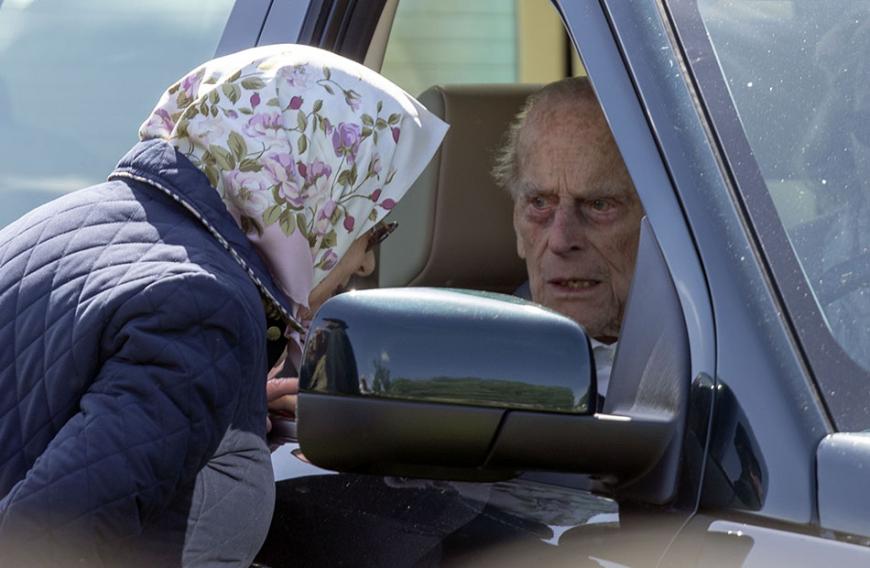 Prinz Philip verunglückte mit seinem Auto. Der dramatische Unfall löste eine große Debatte aus ...