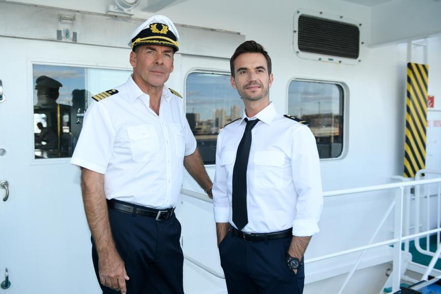 Als junger Offizier Florian stand Florian Silbereisen (r.) bereits an der Seite von Sascha Hehn an der Reling des