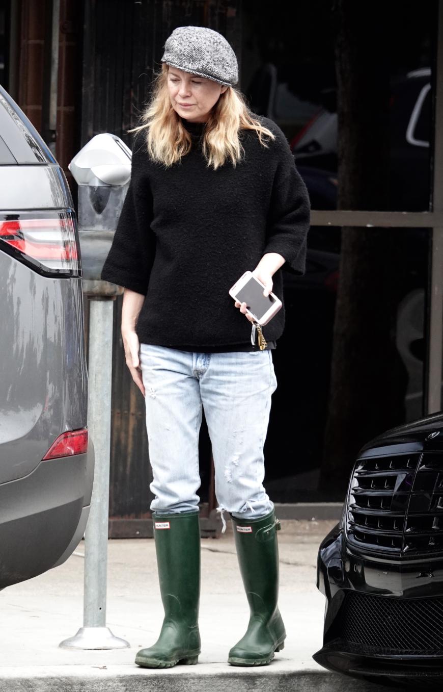 Abgekämpft und blass: Ellen Pompeo unterwegs in Los Angeles