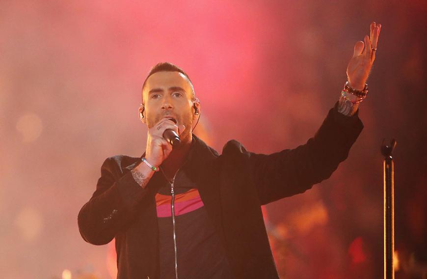 Dass die New England Patriots gegen die Los Angeles Rams gewannen, scheint einen Tag nach dem TV-Spektakel nur wenige zu interessieren - der Auftritt von Maroon 5 wird im Netz jedoch heftig kritisiert.