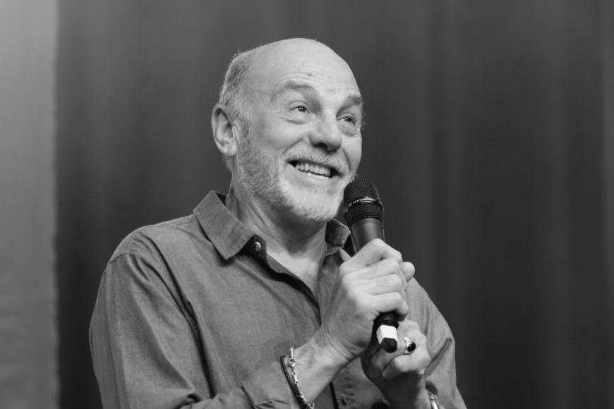 Schauspieler Carmen Argenziano ist am 10. Februar 2019 im Alter von 75 Jahren gestorben. Sein Management bestätigte seinen Tod auf Facebook: