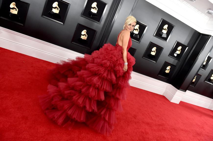 Bebe Rexha war offensichtlich schon perfekt in Stimmung für den Valentinstag – ein echter Hingucker!
