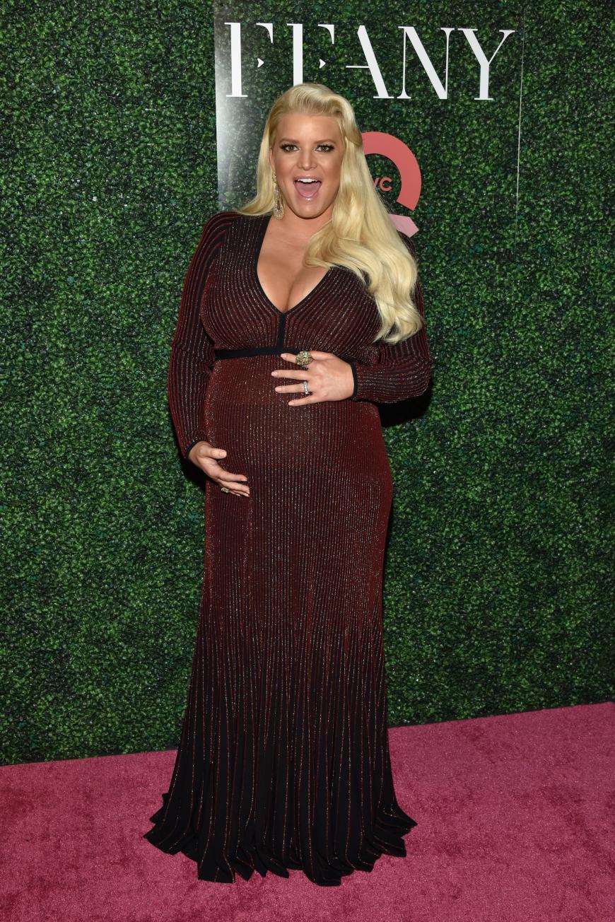 Ganz schön schwanger! Jessica Simpson erwartet ihr drittes Wunder. Wenn doch nur nicht diese lästigen Begleiterscheinungen wären ...