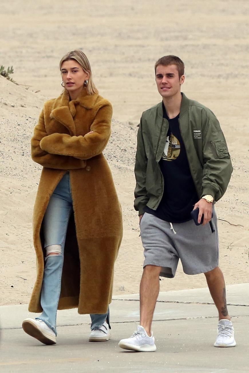 Ob eine Krise der Grund für Justins Breakdown sein könnte? „Es hat nichts mit Hailey zu tun - Justin ist sehr glücklich, mit ihr verheiratet zu sein