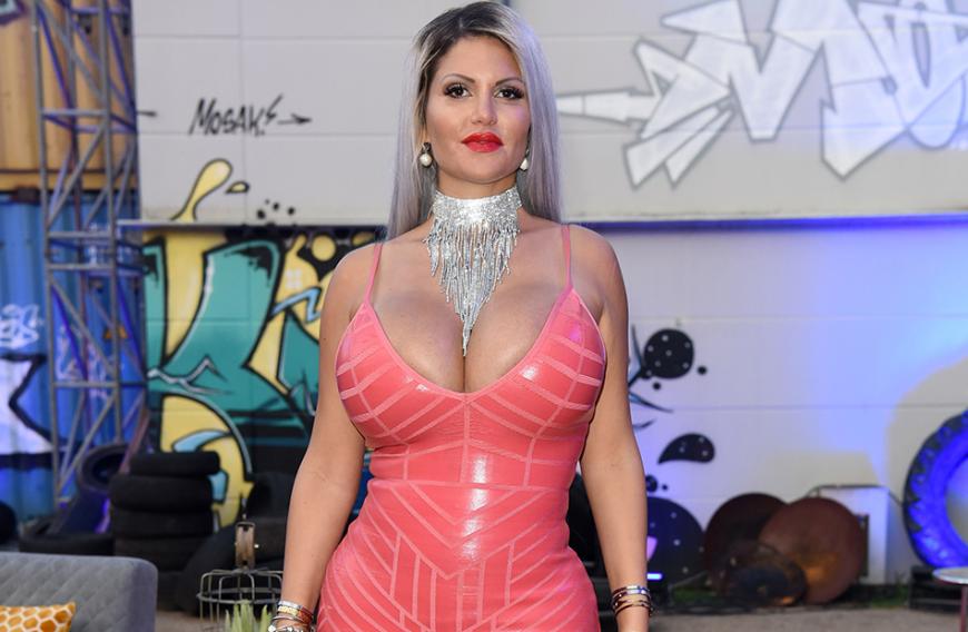 Sophia Vegas ist gerade erst Mutter geworden, doch die Blondine muss schon jetzt eine Menge Kritik für ihre Erziehungsmethoden einstecken.