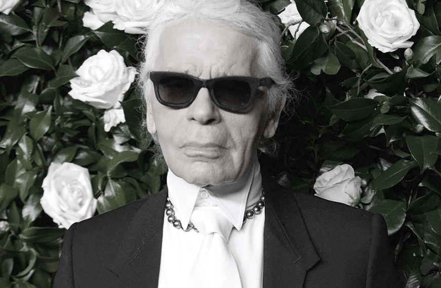 Große Trauer um Karl Lagerfeld. Der Modeschöpfer ist mit 85 Jahren in Paris verstorben.