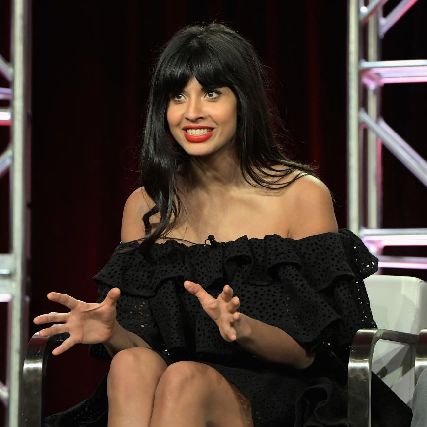 Die hierzulande eher unbekannte Schauspielerin Jameela Jamil nennt Karl Lagerfeld einen „Frauenhasser“.