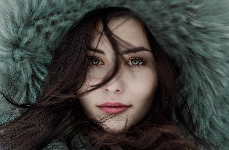 Für einen strahlenden Teint im Winter solltest du unbedingt das Beauty-Layering testen.