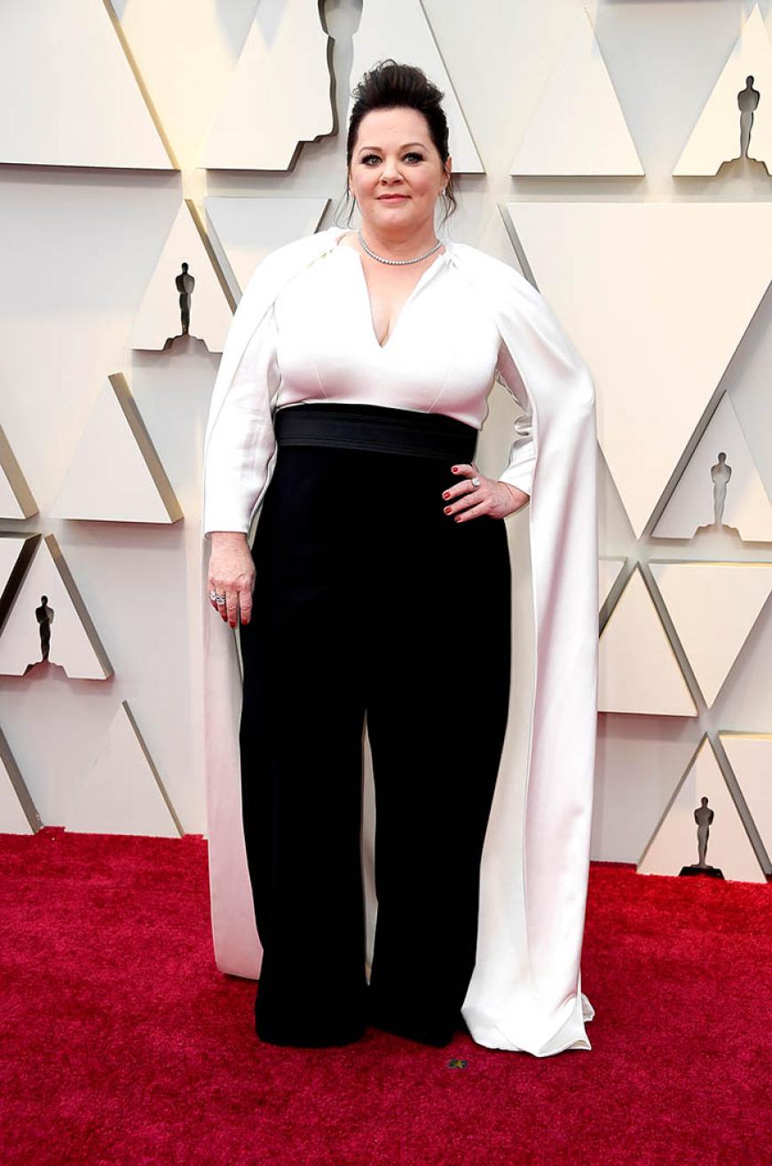 WOW! Melissa McCarthy hat bei den Oscars mal wieder einen super Stil bewiesen. Für ihren Schwarz-Weiß-Look bekommt die Schauspielerin von uns 10 Punkte! Hier liest du, wie sie 34 Kilo abgenommen hat ...