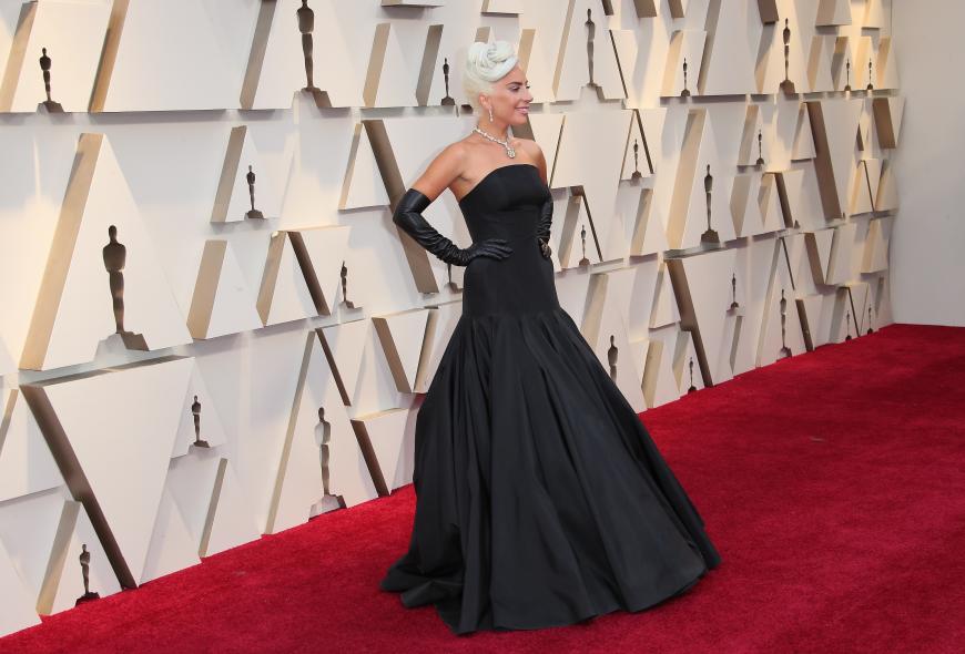Bei der Oscar-Party soll die Preisträgerin die Baby-News selbst verraten haben.