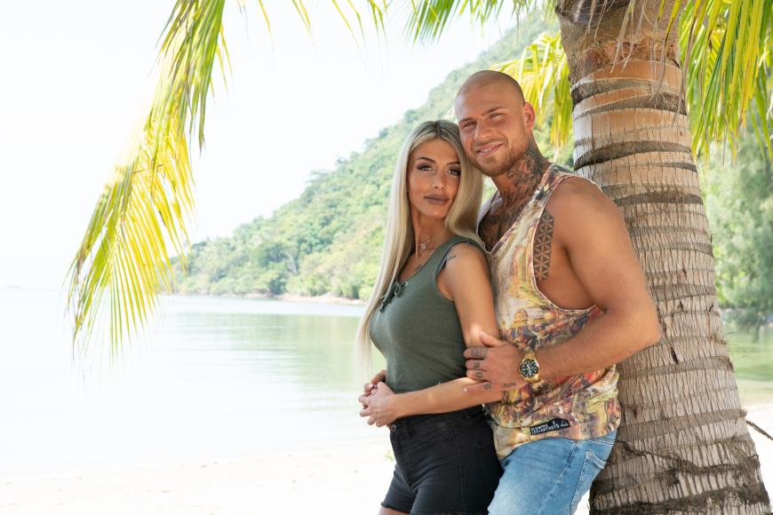 Eigentlich ist Christina mit ihrem Boyfriend Salvatore zusammen - doch auf Temptation Island ist alles möglich!