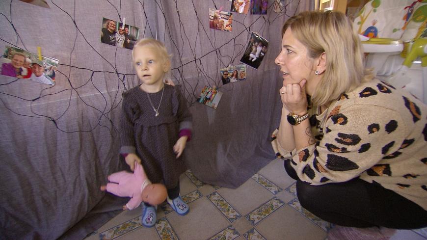 In „Goodbye Deutschland“ verrät Danni auch, wie sie ihren Kindern den Tod ihres Papas erklärt. „Ich hab ihnen (Diego und Jenna, Anm. d. Red.) erzählt, Papa ist die Sonne, und wenn sie schlafen, der Stern. Ich zeig' ihnen die Bilder immer“, sagt sie.