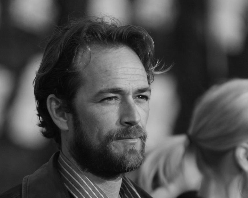 Luke Perry starb am 4. März 2019 an den Folgen eines Schlaganfalls im Alter von 52 Jahren.