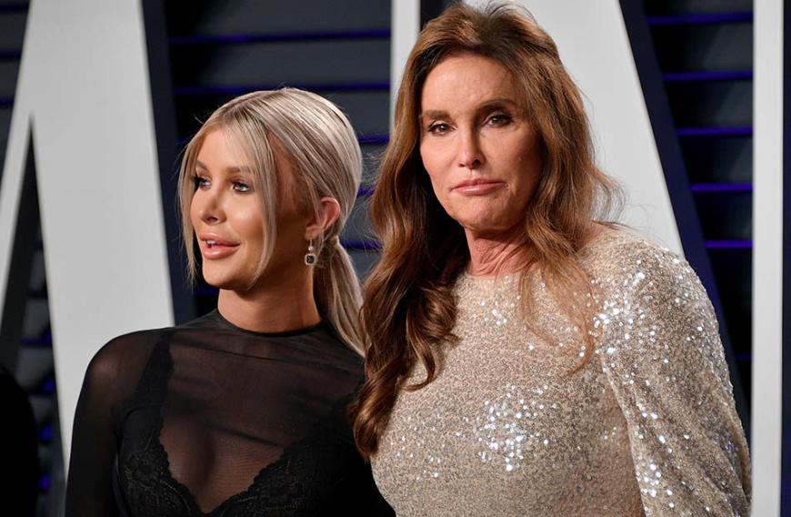 Im Oktober 2017 wurde Caitlyn Jenner (r.) zum ersten Mal zusammen mit der 21-jährigen Sophia Hutchins turtelnd in der Öffentlichkeit gesichtet.