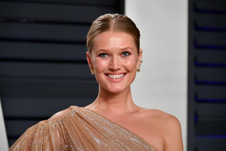 Gastjurorin in Folge 6: Toni Garrn