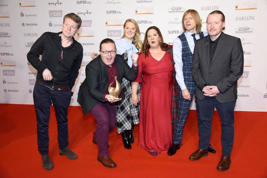 Im selben Jahr erhielt die Familienband auch eine „Goldene Henne“ in der Kategorie „Musik“.