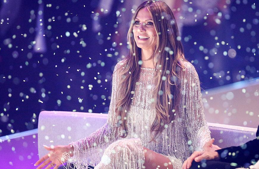 Heidi Klum ist überglücklich – und DAS zeigt sie auch ihren GNTM-Kandidatinnen ...