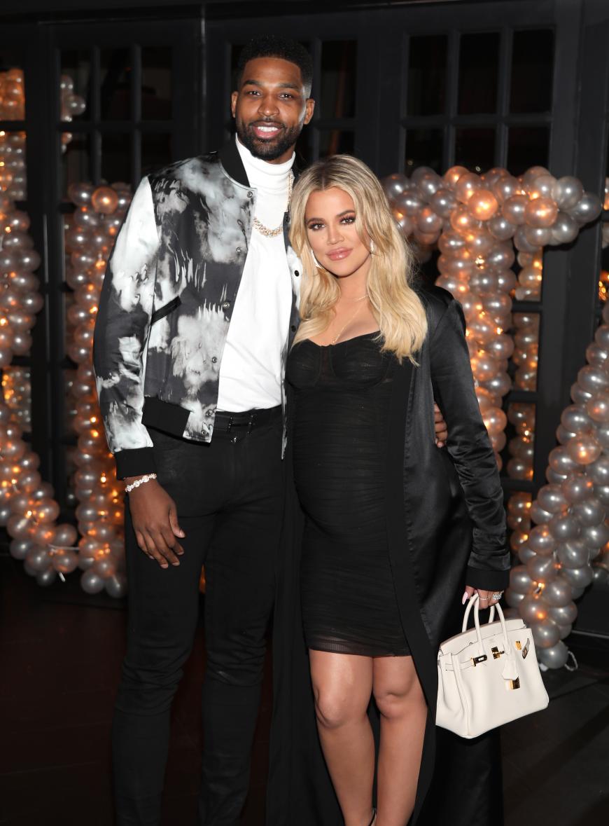 Tristan Thompson hat die Reality-Darstellerin in der Schwangerschaft mit mehreren Frauen betrogen. Sie vezieh ihm. Im Februar 2019 trennte sich das Paar jedoch endgültig.