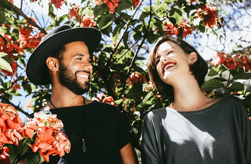 Manche Unisex-Düfte erinnern an einen Frühlingstag, den sowohl Mann als auch Frau genießen kann ...