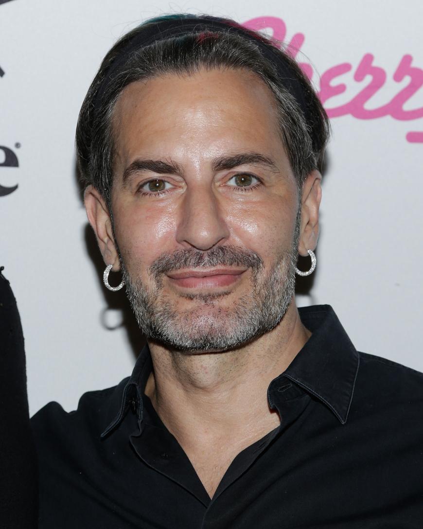 Es ist nun endlich offiziell: Modedesigner Marc Jacobs kam am Wochenende unter die Haube.