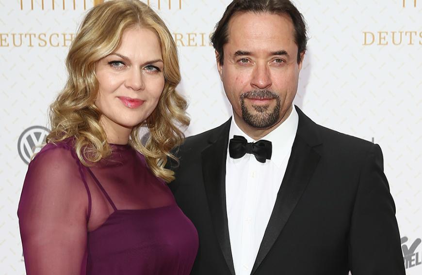 Jan Josef Liefers und Anna Loos sind seit 19 Jahren ein Paar. Jetzt überrascht die Sängerin mit diesen Enthüllungen.