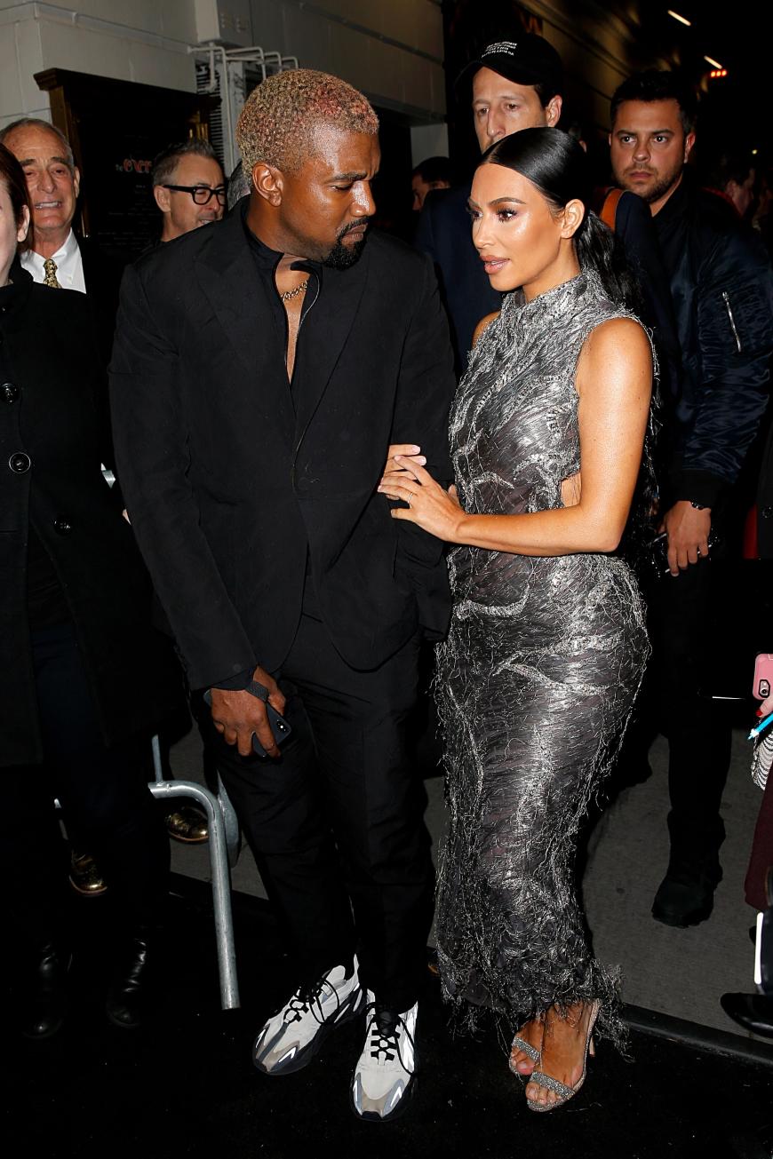 Kanye West muss seine Frau Kim Kardashian künftig häufiger entbehren. Die TV-Schönheit muss sich nun nämlich intensiv auf ein neues Kaptiel in ihrem Leben vorbereiten.