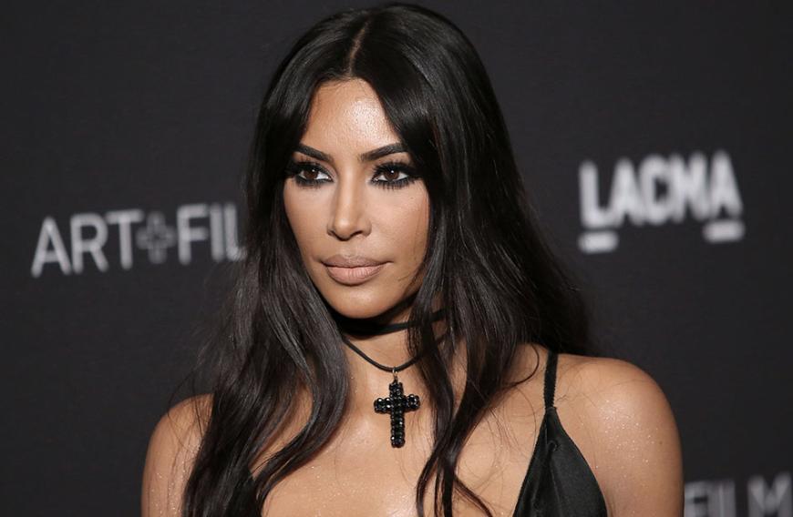 Kim Kardashian ist manchmal viel zu sexy angezogen, findet ihr kleiner Sohn Saint.