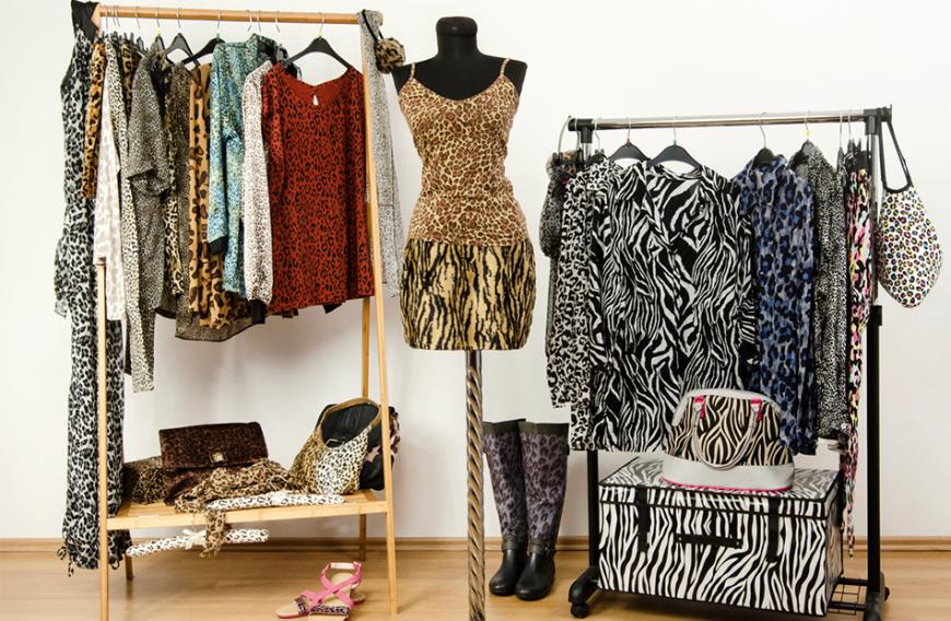 Klamotten im Animal-Print sind gerade angesagter als je zuvor. Mit diesen Teilen liegst auch du voll im Trend.