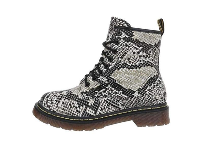 Diese Schuhe von Ital-Design sehen nicht nur gut aus, sie sind auch praktisch. Durch die Schnürung lassen sie sich in der Weite ganz leicht verstellen. Auch dieses Modell kannst du zu jeder Jahreszeit tragen. Hier kannst du es ab ca. 17 Euro shoppen.