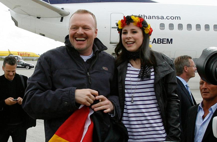 Damit übt sie auch Kritik an ihrem Mentor Stefan Raab, dem sie ihren ESC-Sieg 2010 zu verdanken hat.
