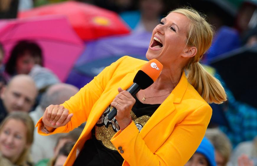 Hundsgemein! Andrea Kiewel fing an zu lachen, als Estefania ihr von ihren Träumen erzählte.