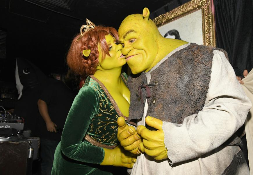 Wer Heidi Klum kennt, kennt auch ihre verrückten Halloween-Partys, auf denen sie sich jedes Jahr in den ausgefallensten Verkleidungen zeigt - und beweist, dass sie für jeden Lacher zu haben ist. 2018 erfüllte sich dann schließlich ein Kostüm-Traum für Heidi.