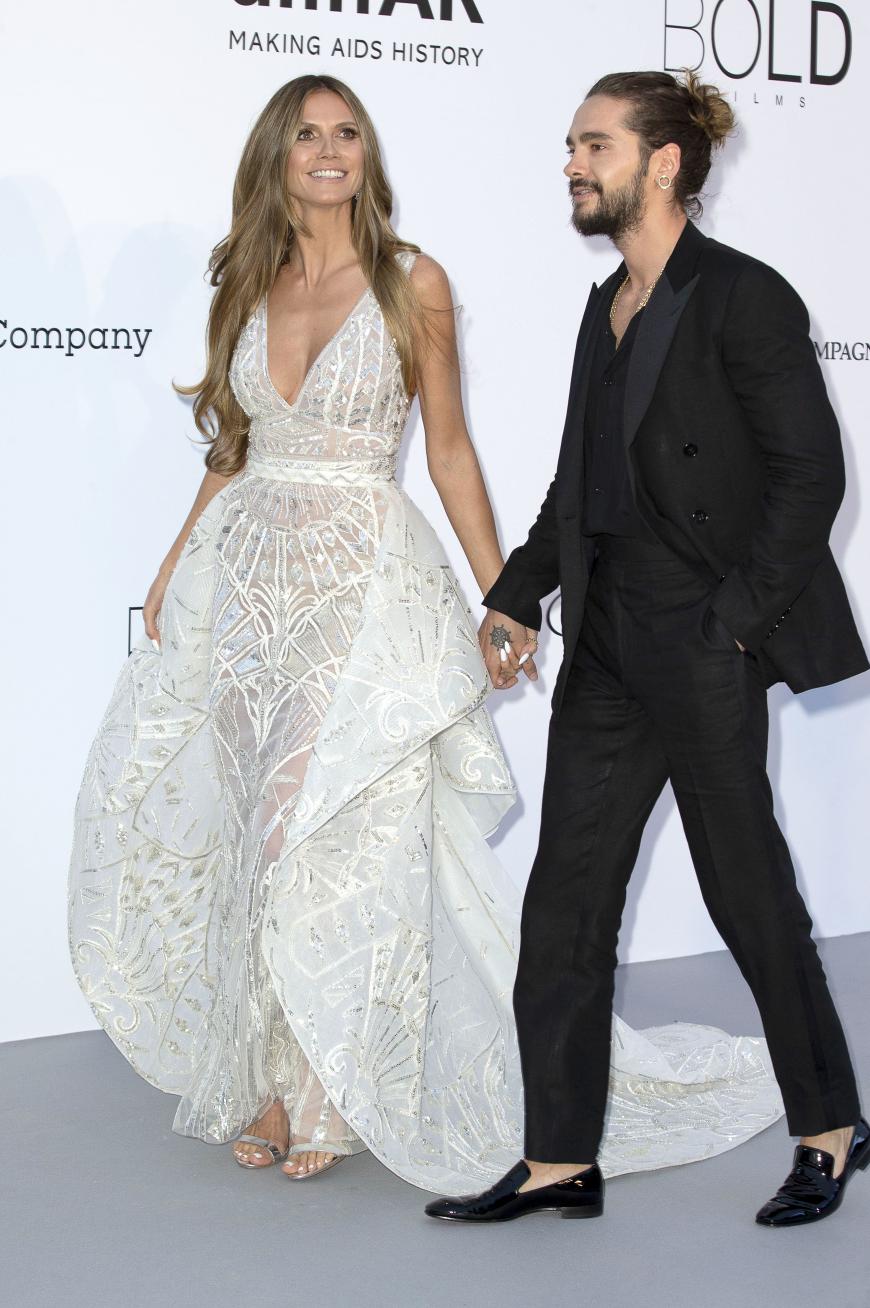 Der erste offizielle Auftritt des Paares ließ von da an auch nicht lange auf sich warten. Händchenhaltend spazierten Heidi und Tom über den roten Teppich der amfAR-Gala anlässlich der Filmfestspiele in Cannes.