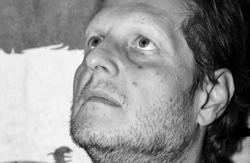 Nach dem Tod ihres Mannes Jens Büchner muss sich Daniela immer wieder gegen ihrer Hater zu Wehr setzen.