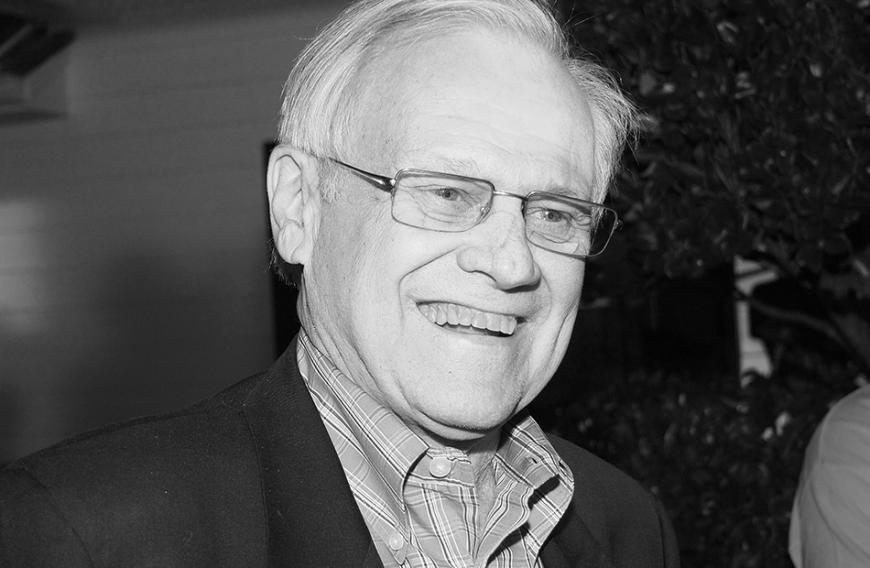 Schauspieler Ken Kercheval starb am Ostersonntag in seiner Heimatstadt Clinton in Indiana. Die Todesursache ist bisher unbekannt. Ken war vor allem durch seine Rolle des Cliff Barnes in der Kultserie
